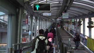 長ーいエスカレーター。