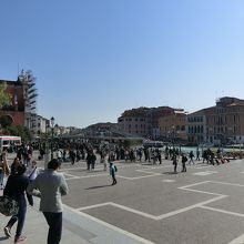 サンタルチア駅から