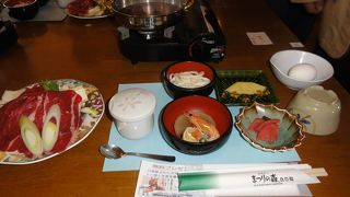 飛騨牛食べ放題あり。