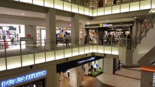 都心近くにありながら、超巨大なショッピングモール！