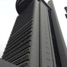 高い高いビルです