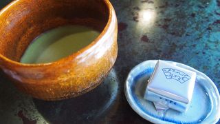 兼六園散策中の一休み