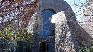 前衛的だが素晴らしい教会建築