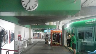 セントラルワールド、プラ・プローム、スーパーリッチ、ＪＣＢプラザ・・・