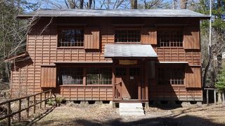 木造アパートのようですが