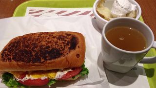 【ランパスで】MOMI & TOY'S　日比谷シティ店＠富国生命ビルB1F【とろとろハムエッグ　500円】