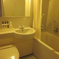 バスに捕まるところがあるのは安心できる。