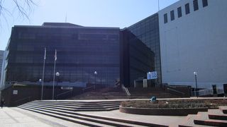 歴史を感じるホール