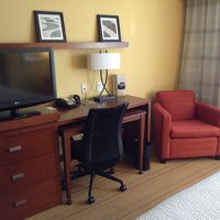 デスクが広めで作業がしやすかったです