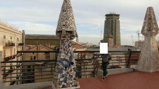 ガウディ建築の一つで、バルセロナ観光では外せないでしょう。