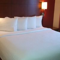 クイーンサイズのベッド