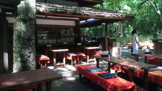 神代植物公園の深大寺側にある蕎麦屋