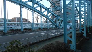 大きな鉄橋