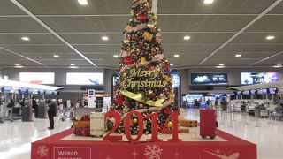 年末の成田国際空港