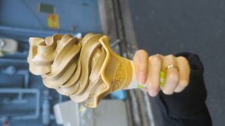 かおりも最高ほうじ茶アイス３００円