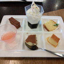 遂にデザート！プリン最高！パンナコッタも食べたかった