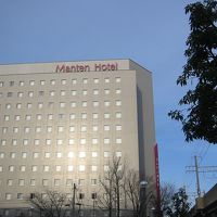 駅裏にある巨大なホテル