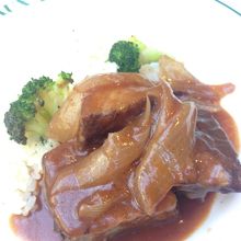 メインはボリューム満点