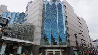 近代的な設計も特徴的だと思います