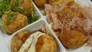 評判のたこ焼き屋