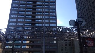 昔から内幸町に直結した「日比谷シティ広場」