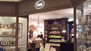 ボディーケアコスメ店