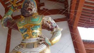 二天王像は必見。