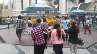 早朝のエラワン・プーム