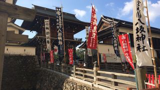小倉の鎮守府的な中心部にある神社。
