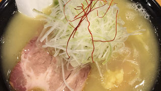 もっとあっさりしているかと思ったら、コクがある美味しいラーメンでした。