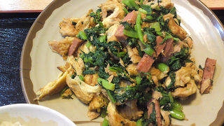 国道沿いの有名な店。