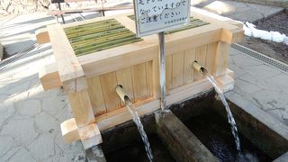 水汲みしている人もいました