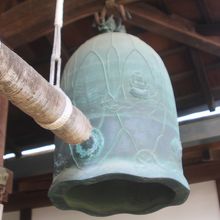 面白い形の梵鐘がありました。