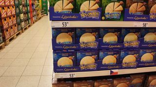 ビールやお土産お菓子を買うなら地下のスーパーマーケットが安くて品ぞろえ良し