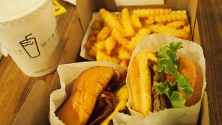 今話題のお店です