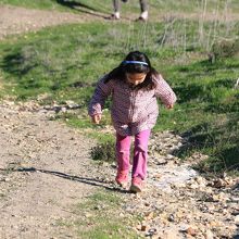 駐車場からの登り、１０〜２０分ほどで、丘の上につきます。