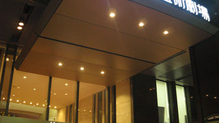 多彩な公演がやっています