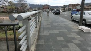 現代的な橋です