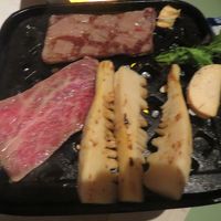 岩手産和牛と筍の一口ステーキ