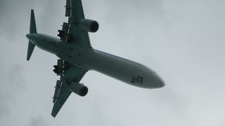 ジェット機が、近いです。