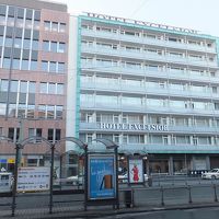 フランクフルト中央駅目の前です。