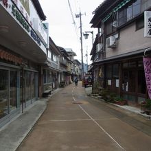 俵山温泉の鄙びた旅館街