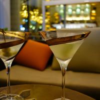 1Fにあるレストランのテラス席で