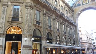 アーケードの通りは意外に短い