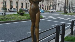 歩道に設置されています