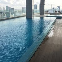 The Living Roomのプール