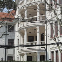 側面から見たベランダ。