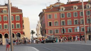 パリほどじゃないけど・・