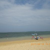 ホテル前のビーチ