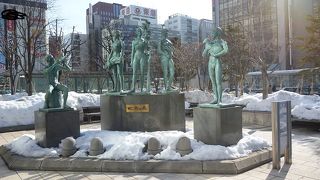 北海道の象徴をあらわした像だそうです